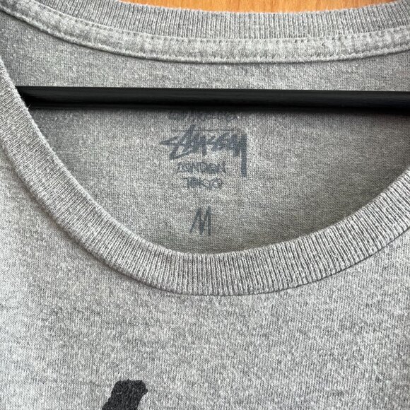 Stüssy Light Grey T-Shirt - Picture 2 of 3
